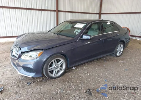 2014 Mercedes-Benz E 350 z USA, uszkodzony, nr VIN WDDHF5KB3EA875612